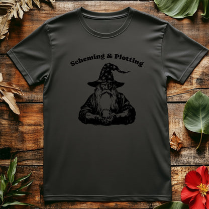 Old Wizard Scheming T-shirt