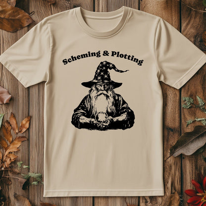 Old Wizard Scheming T-shirt