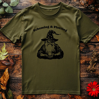 Old Wizard Scheming T-shirt