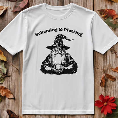 Old Wizard Scheming T-shirt
